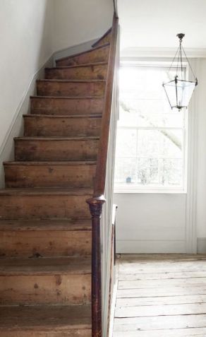 d647de968b7368f079443a62cdeee130--farmhouse-stairs-rustic-stairs